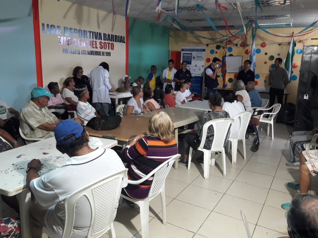 Salud_Guayas's tweet photo. #Guayaquil I En sector del #CristoDelConsuelo se informa que para prevenir el #Coronavirus debe usarse mascarilla y tener un buen #LavadoDeManos #PrevenciónEsSalud #MSPdeTodosyParaTodos https://t.co/sHxuDcHwH5