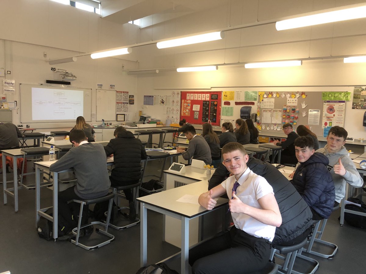 Good turn out by year 11 in Chem revision this afternoon 😊