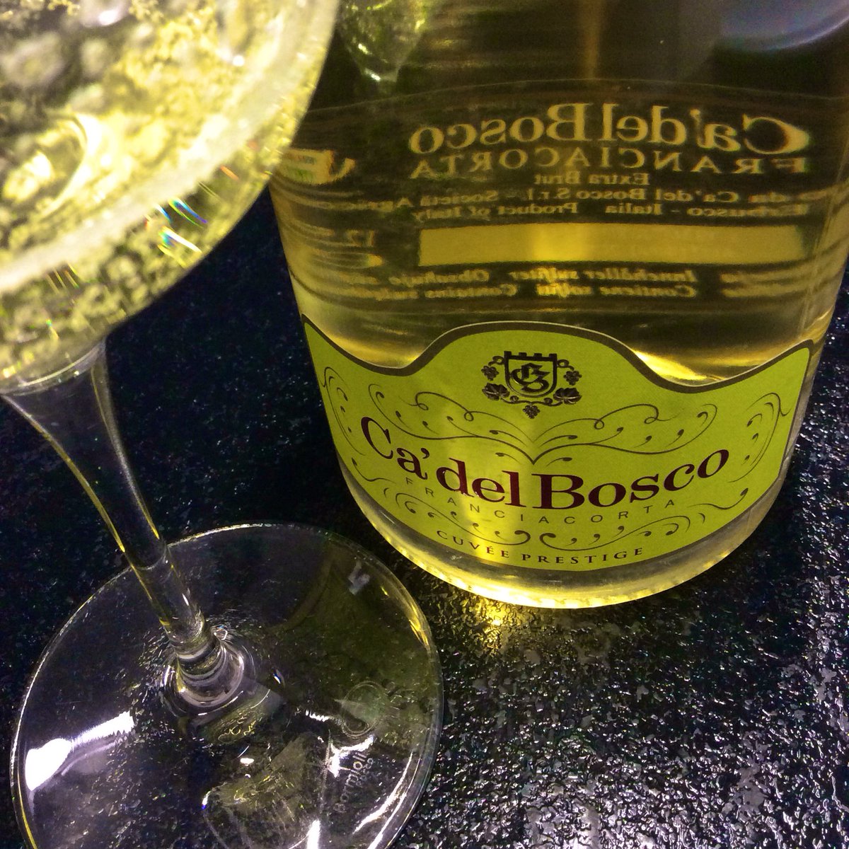 campochiarenti's tweet photo. Top story: @rs_bc_bl: 'Tonight our #rbbglass goes #ontour with
#cuvee #prestige from @CadelboscoITA
🍾 #chardonnay #pinotnero #pinotbianco
#rbb #vitaeller #rossobiancobolle #rbbpointofview #neverstoplearning #neverst… https://t.co/uFicKpM0UB, see more https://t.co/uRa2QjGON1
