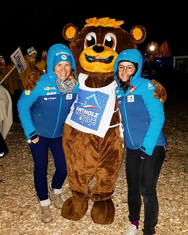 Ce soir c'était la cérémonie d'ouverture. Demain, première course de nos "tant désirés" championnats du monde d'Antholz !
J'ai hâte ! Go la France ! 🇫🇷🤗 Tonight was the opening ceremony.  Tomorrow, the first race of our world championships in Antholz… ift.tt/2OPw9KX