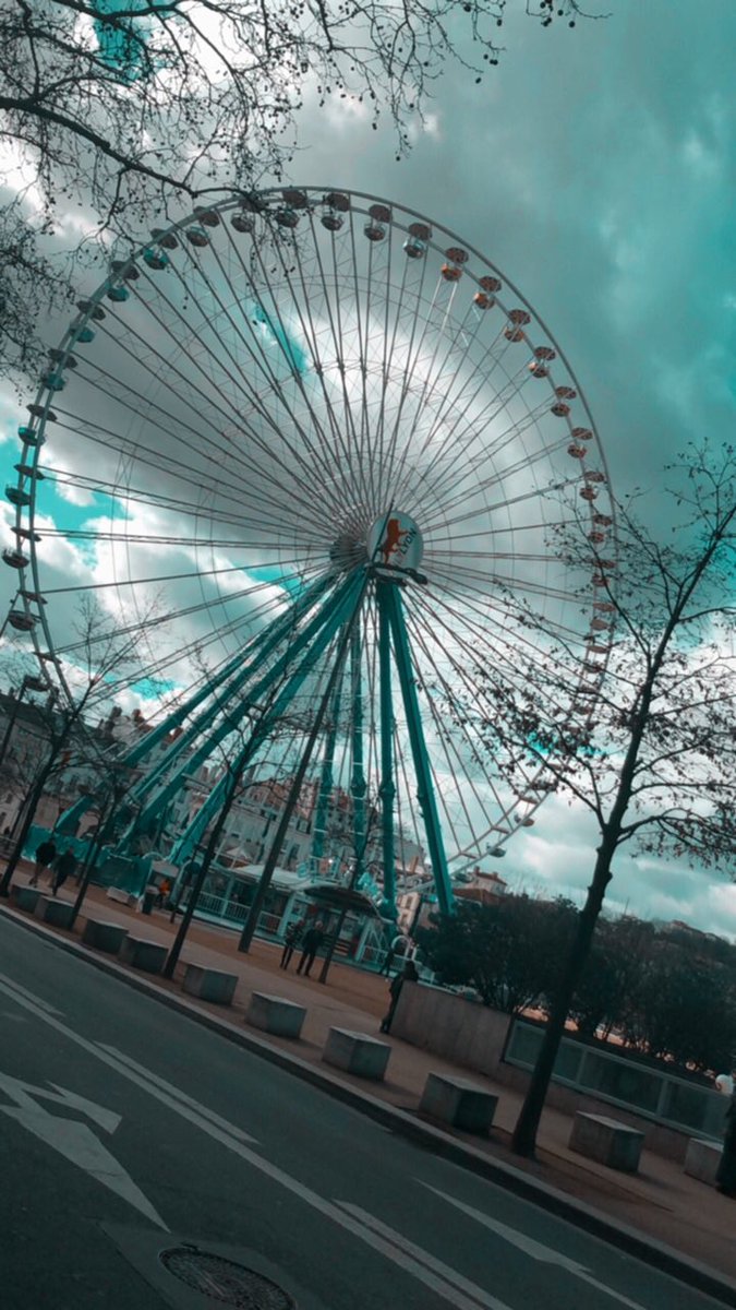 andrahakki2's tweet photo. Güzel şehrimiz Lyon 🇫🇷🎡❤️ https://t.co/UHjXXuWbkh