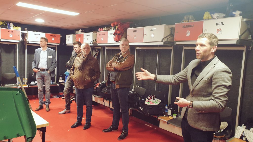 Vanavond <a href="/hunebedhighway/">HunebedHighway Business Club</a> Business Club meeting bij <a href="/FC_Emmen/">FC Emmen</a> inclusief rondleiding. Op het moment dat ik twee NAC- shirts spotte in de wasruimte, kwam dé melding: "1-3". Ik had het ook niet erg gevonden als ik op dat moment in een ander stadion geweest zou zijn 😉 #NACpraat