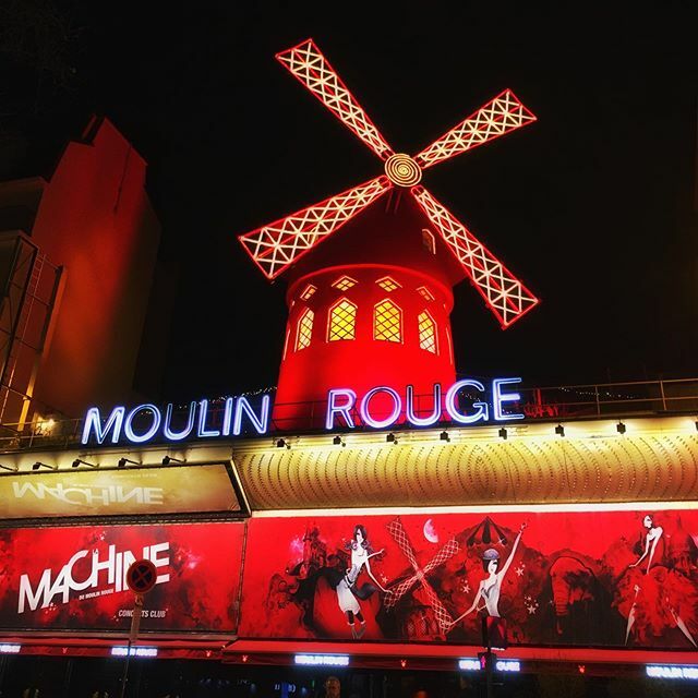 dchirkovsky's tweet photo. #moulinrouge #муленруж #paris #париж https://t.co/1bfCVVZfOw https://t.co/kh64xowoXV