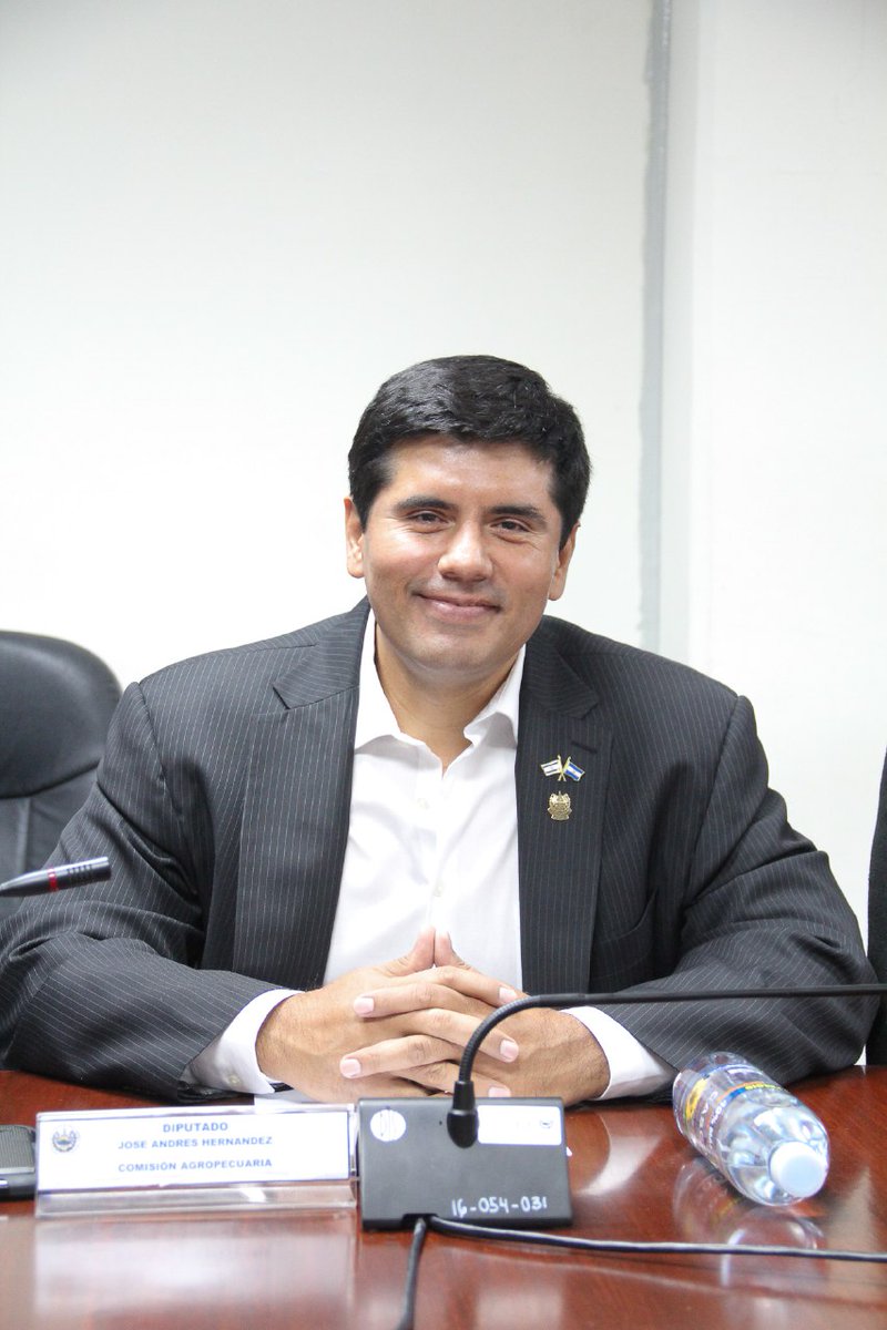 ARENAfraccion's tweet photo. Da inicio la Comisión Agropecuaria.
Nuestros diputados ya se encuentran en sesión. https://t.co/e3wNRpiPEE