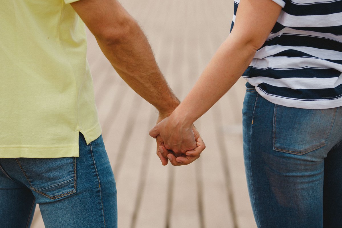 Momentos Bee 🐝 que pueden ser clave en tu historia de amor 💛. ¡Hacé tu reserva para el Día de los Enamorados! ✨