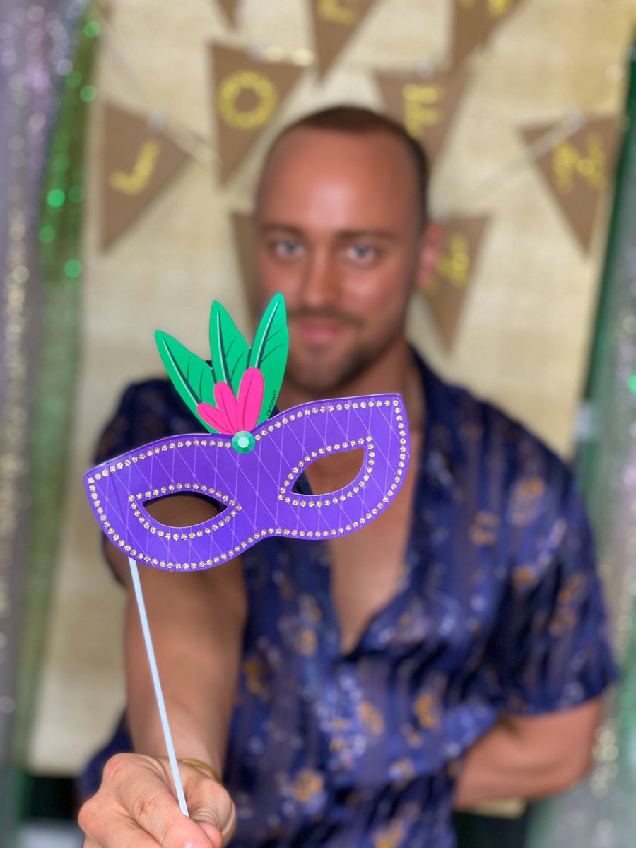 My face when I found out I’m riding in my first Mardi Gras parade in New Orleans - <a href="/KreweofTucks/">Krewe of Tucks</a>! I’ll be in a convertible tossing some great throws on Saturday, February 22 at noon! I AM CANNOT WAIT 💜💚💛
.
Parade starts @ intersection of Napoleon Ave &amp; Tchop!
