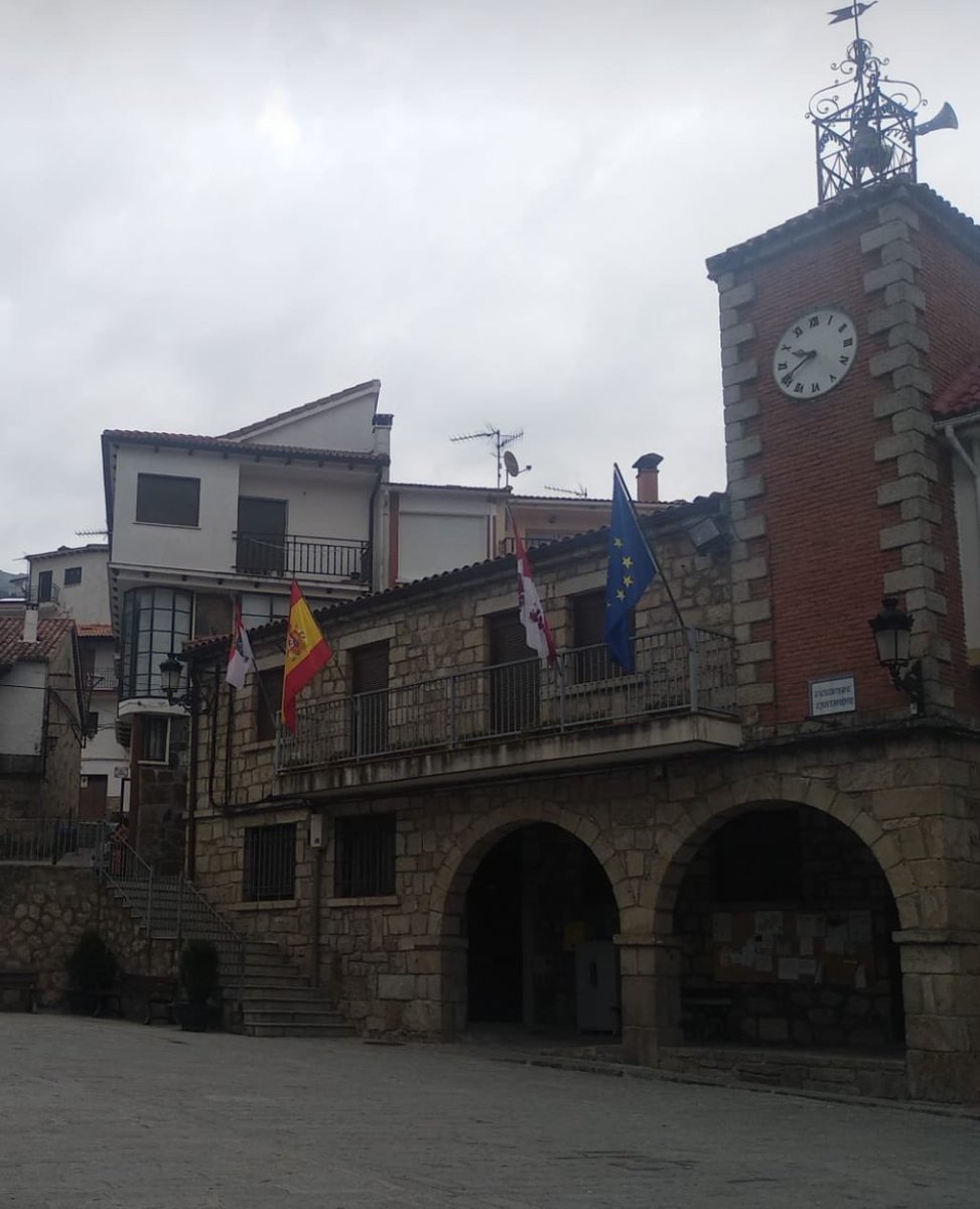 Aleex99_'s tweet image. Mijares. 100 años de diferencia