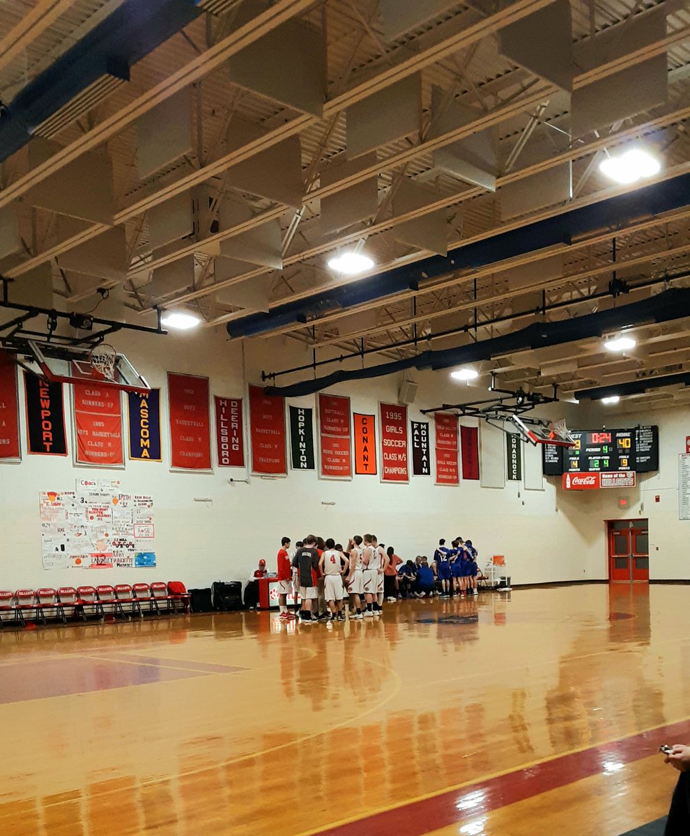 ElizabethLabier's tweet image. Great job to the Hillcat Boys Basketball team last night! All the players worked very hard. It is not often that the girls basketball team can watch the boys game, so it was even better that it was at home! #hdhspride