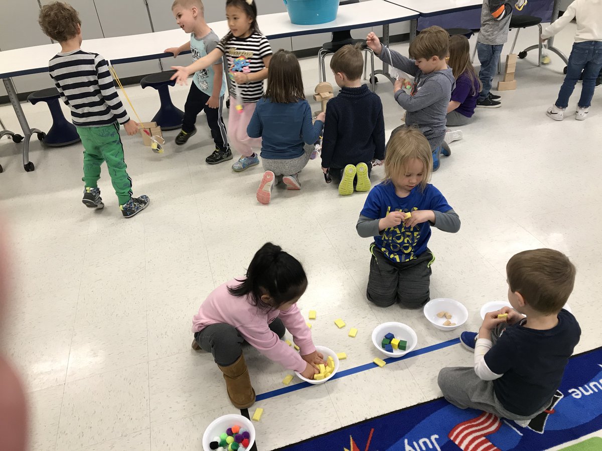 CompSciCarrillo's tweet photo. Pre-K friends were given a challenge to engineer a wrecking ball that can knock down their castle blocks. @MrsTPKPeeps @EiE_org @ValleyRidgeES @LISDSTEM #VREJags #ThinkLikeAnEngineer https://t.co/2bLVxXod9m