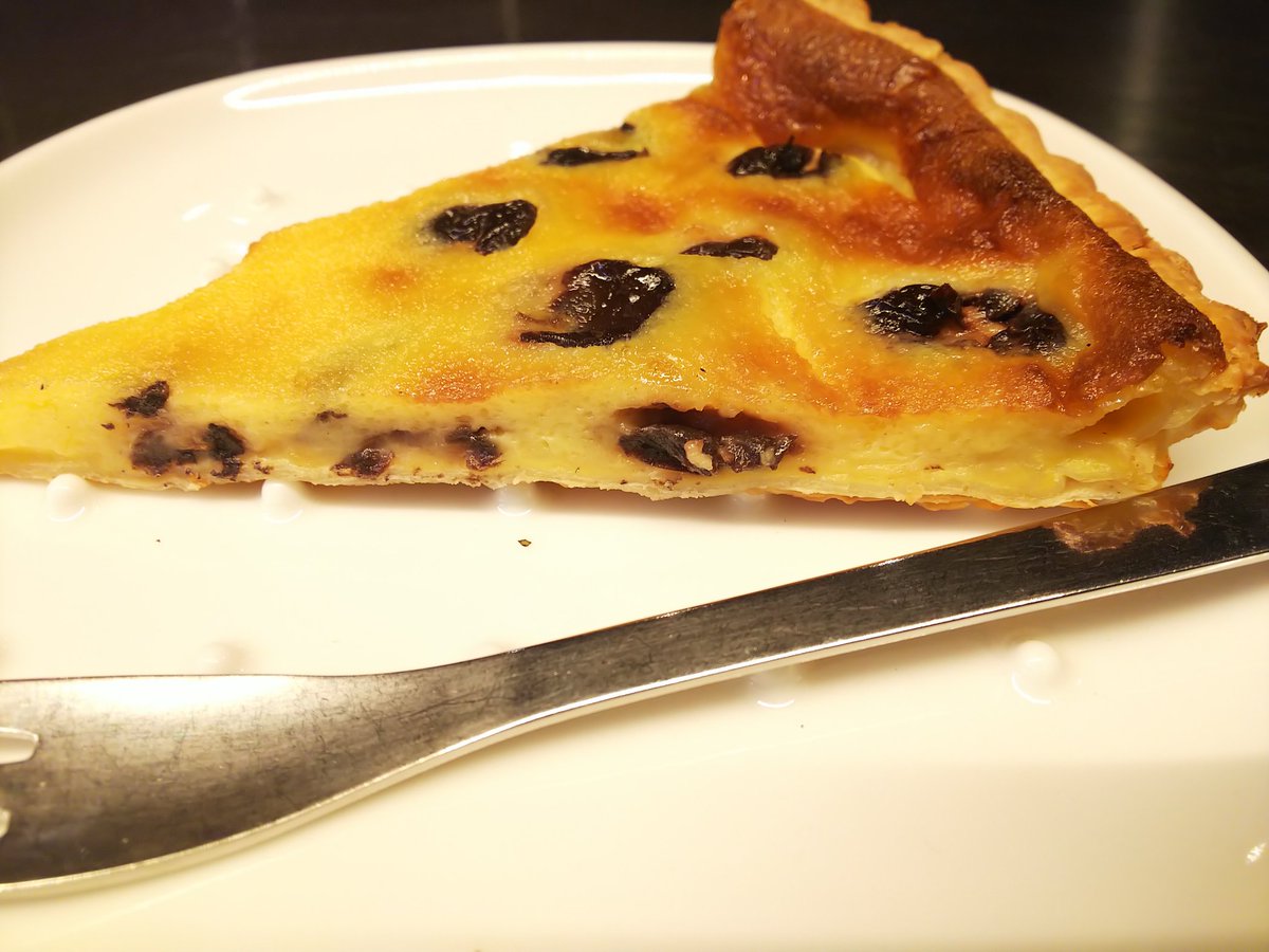 zakkiemon's tweet photo. カフェオレとチェリーカスタードパイを頼んだらオサレなモーニングが付いてきた♪
#川原町
#rustico4 https://t.co/Y9PeUMyfrj