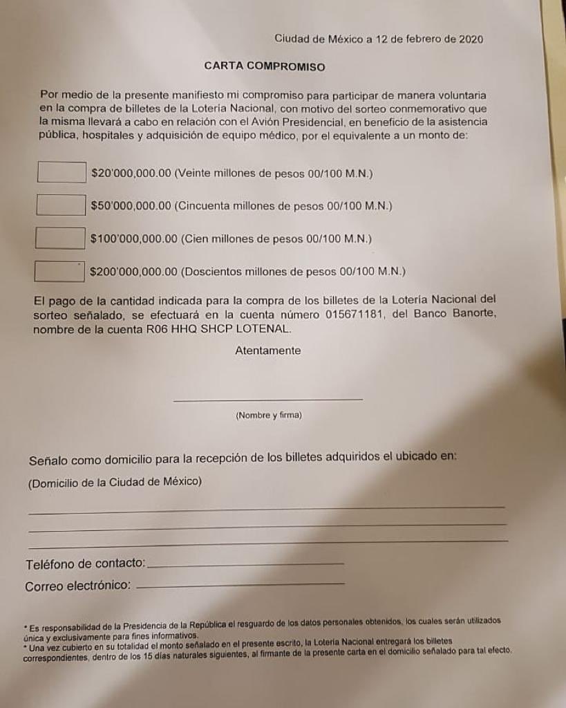 AntonioAttolini's tweet photo. -Buenas noches. Bienvenido a Palacio Nacional... ¿su nombre?
-Carlos
-¿Apellidos?
-Slim Helú
-Muy bien. ¿Título?
-Ingeniero
-Gracias. ¿Podría proporcionarme un teléfono de contacto, dirección y correo electrónico para el envío de 100 millones de pesos en boletos de la rifa? https://t.co/fCnZxG3Rs7