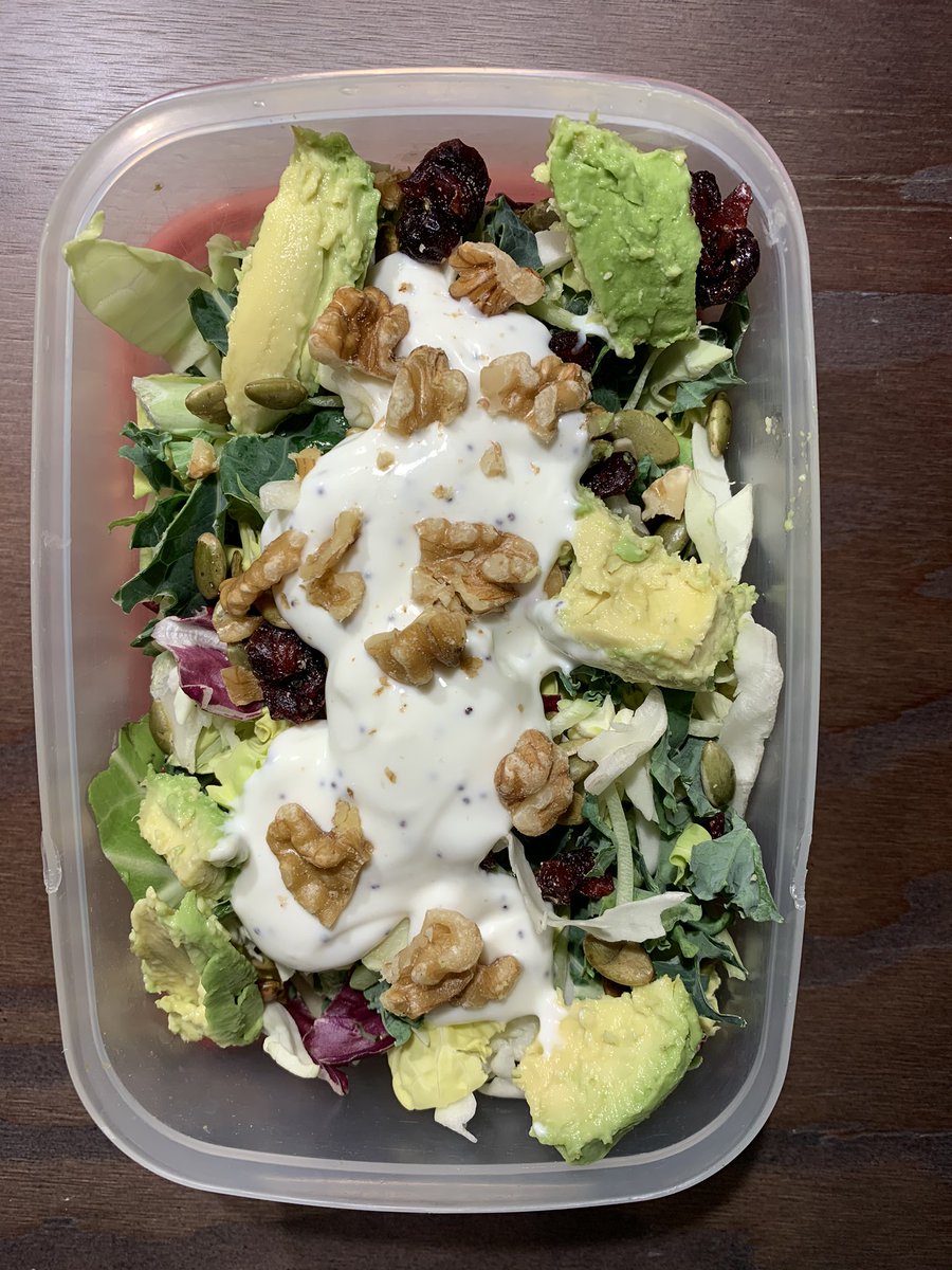 Jorja_Collins's tweet image. Tip from a past #ChurchillFellow was ‘eat well’. It’s challenging but not impossible when all you’ve got in your hotel room is a bar fridge and a kettle! For #SmartEatingWeek I’m sharing my tips on #HealthyEating while #Travelling.