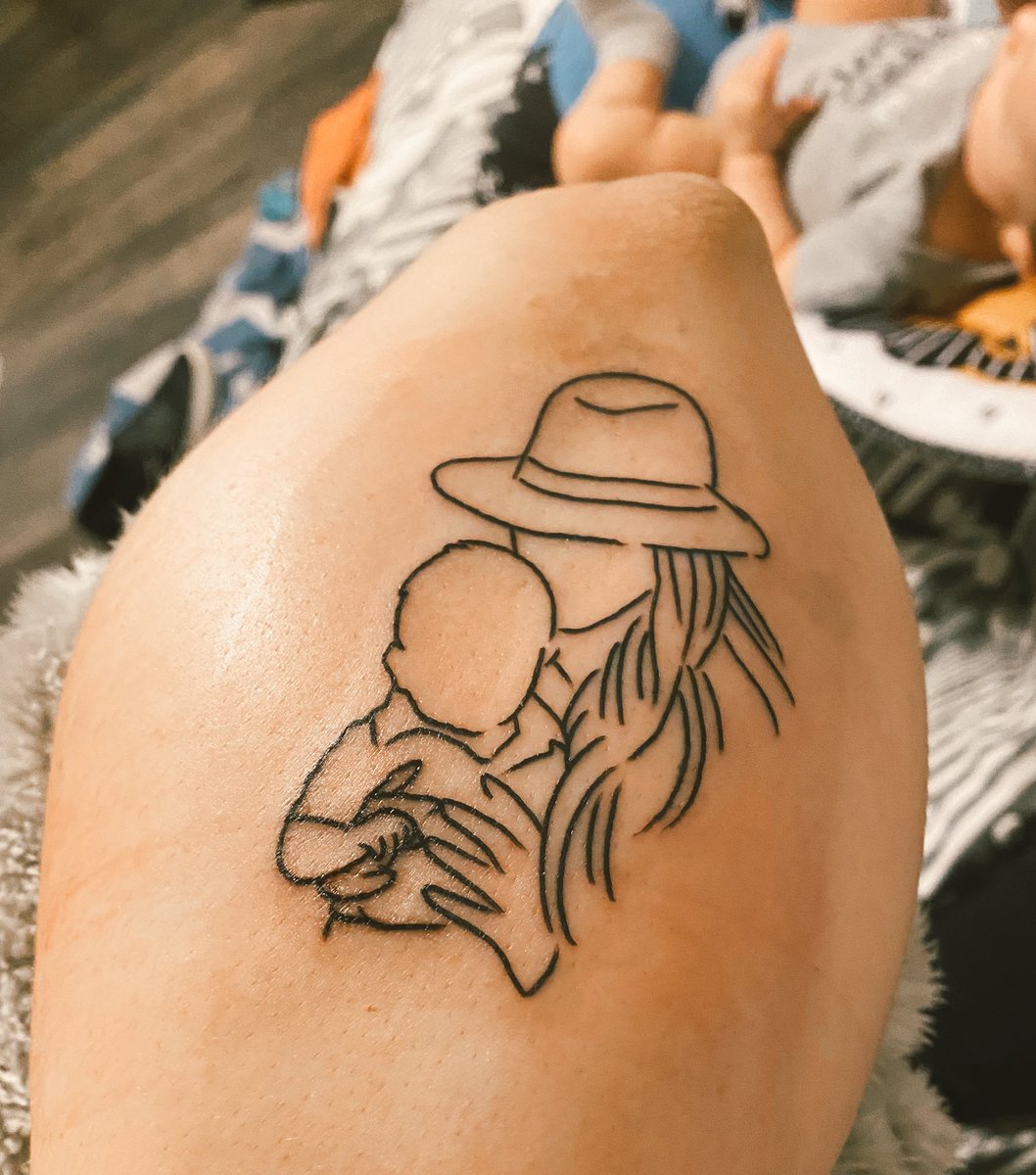 balhal5's tweet photo. Absolutely in love with my new tattoo 😭 
The best thing to ever happen to me is my baby boy 🖤 https://t.co/EUp1r3rrn8