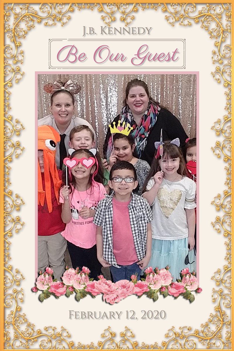 ExtraInKinder's tweet image. Team Kindergarten at Be Our Guest! So much love in this photo. 🥰 #KennedyCallOut #Burbank111
@MsNesci