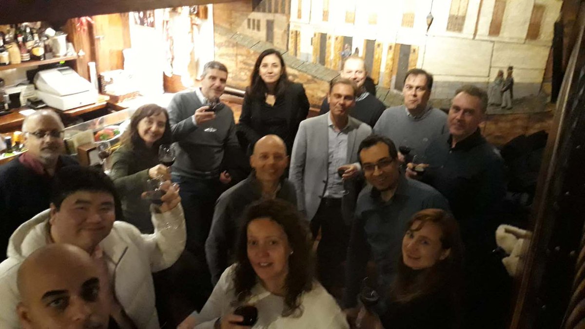 rutadetapas's tweet photo. Esta noche hemos realizado una Ruta de Tapas por el Madrid de los Austrias para un grupo de 16 personas. Partiendo desde el Mercado de San Miguel la ruta transcurrió por cinco tabernas emblemáticas de la capital.
https://t.co/eR7kQX2E5J https://t.co/sc0rGX1CUA