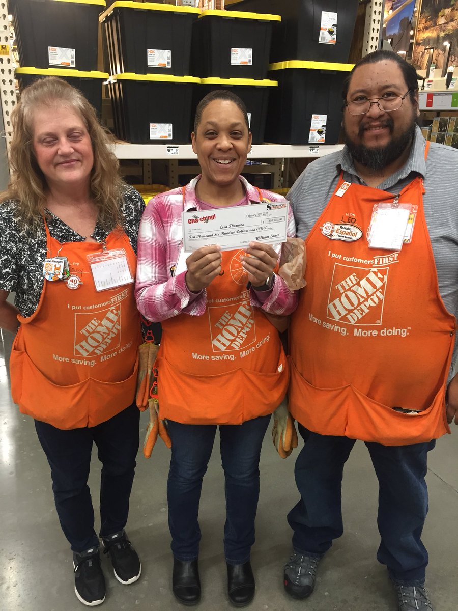 This is how we drive Services at G-Town. Billy in Garden and Lisa at the Service Desk with Leads that sold Thanks again Dan for the Generac training. Cha-Ching. <a href="/GLBTHD/">Greg Bishop</a> <a href="/MccourtDonTHD/">Don Mccourt</a> <a href="/KevinKeeneTHD/">Kevin Keene</a> @DanTheCanterMan <a href="/gloria_terri/">Terri Gloria</a>