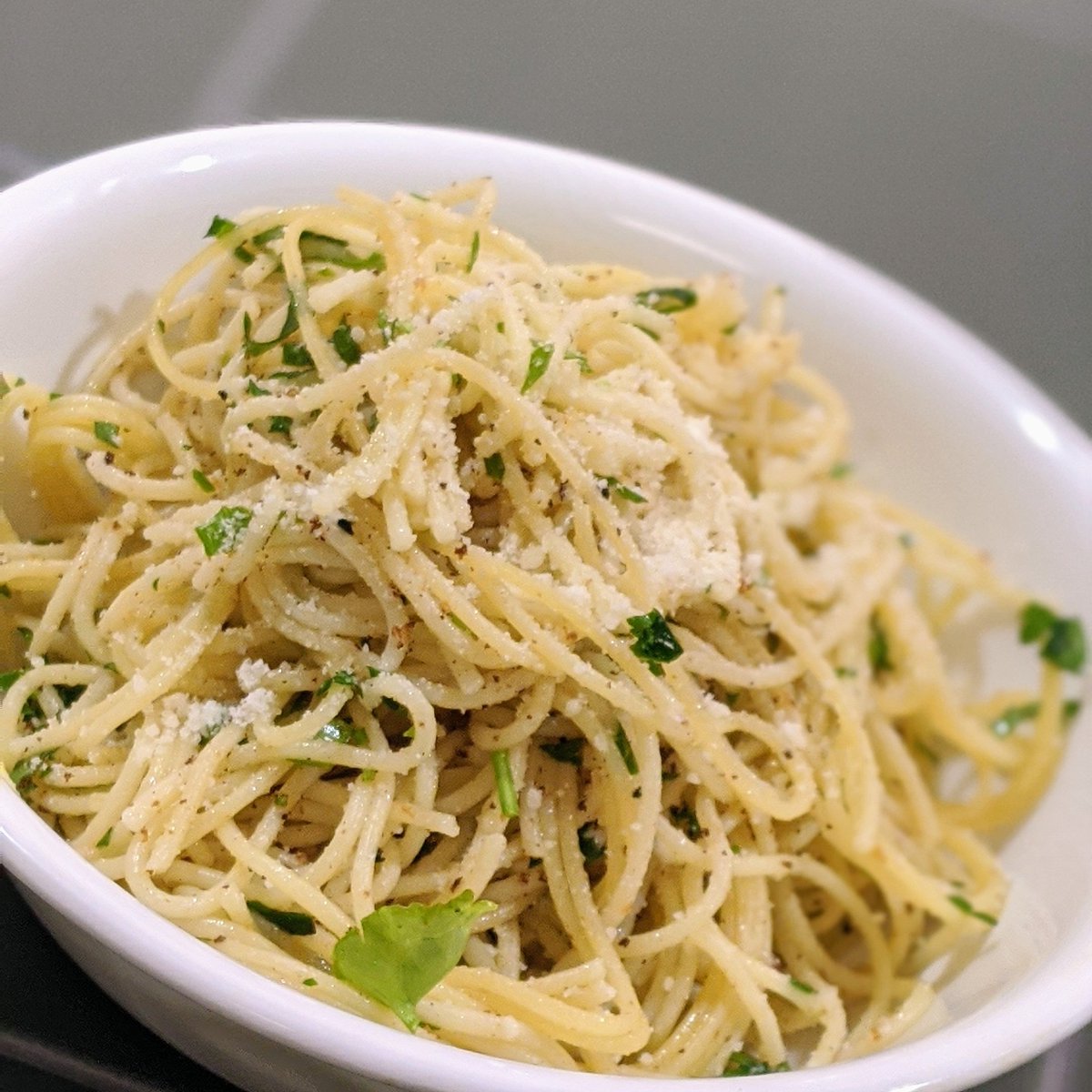 beketchai's tweet photo. Spaghetti alla Carrettiera. Super easy to make. Tonight, we dine like Kings...or Queens. #dinner #simplepasta https://t.co/6KLCxipekJ