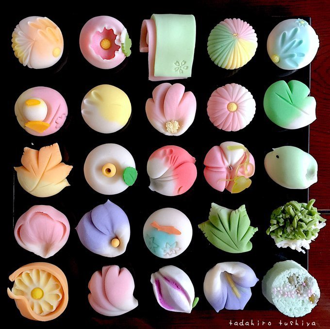 hashitag's tweet photo. Para acompanhar um chá verde bem quentinho. 

Wagashi por @TadahiroTsuchi2 https://t.co/xb32KGG2qE