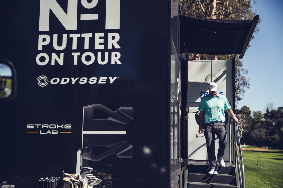 odysseygolf's tweet image. A few late putter adjustments before Round One at Riviera for @marcleish and @Dylan_Frittelli under the watchful eye of Odyssey PGA TOUR Representative @Joe_Toulon. Go get ‘em tomorrow boys 👊 #1PutterOnTour #1PutterInGolf