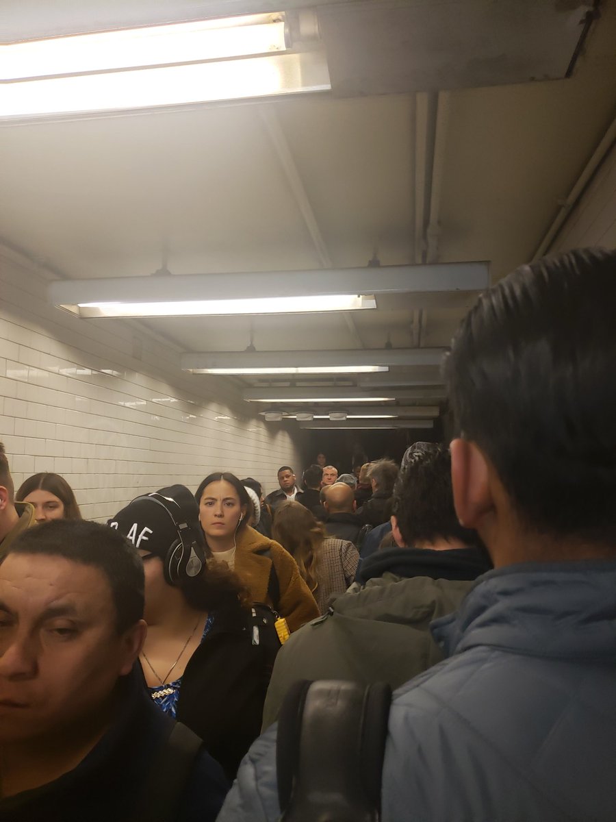 EmilitoFG's tweet photo. @MTA turning one of the reasons I love #NYC into one of the reasons I want to leave. #cuomosmta https://t.co/uzDgODXHRN