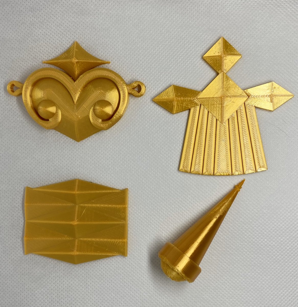 blupeebuilds's tweet photo. I finally got a light box bc I wanted good photos of my gold silk filament products for my store and Iโm so ๐๐๐
You can find them here if youโre interested! https://t.co/re0J83TJzU
#fireemblem #fireemblemthreehouses #fe3h #threehouses #cosplay #garregmach #etsy https://t.co/Yq4kytzWtQ