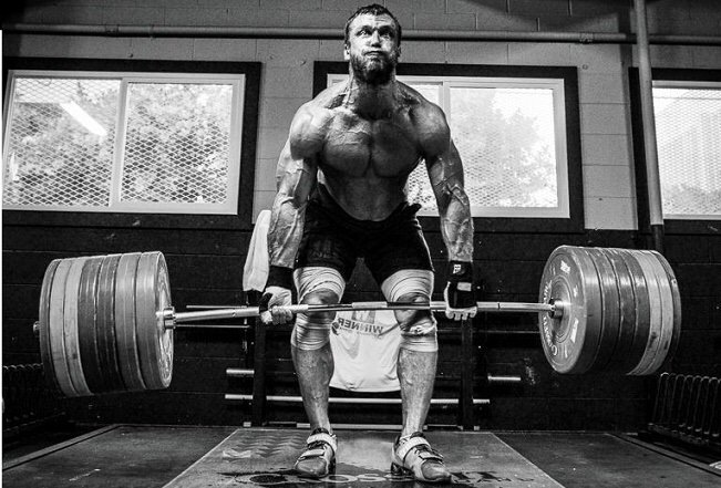 MythslayerCoach's tweet photo. You will not look or become  powerful by pissing around with pansy weights for high repetitions. Building a powerful looking body  is hard, and for many remains elusive or  permanently out of reach, primarily due to an unwillingness to program and undertake heavy ass workouts. https://t.co/ldyzWSHQ3X