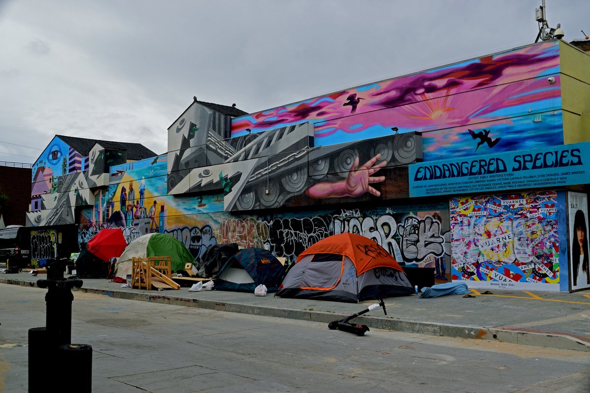 Don't miss the live webstream of the <a href="/GovArnoldUSC/">USC Schwarzenegger Institute</a> &amp; <a href="/USCPriceCSI/">Price Center @ USC</a> summit, "Unhoused: Addressing Homelessness in California" – tomorrow at 9am!  📺 Tune in here: bit.ly/unhousedca | <a href="/USC/">USC</a> <a href="/Schwarzenegger/">Arnold Schwarzenegger</a> <a href="/SecretaryCarson/">Archive: Ben Carson</a> <a href="/GaryDeanPainter/">Gary Painter</a> <a href="/GovernorDavis/">Gray Davis</a>