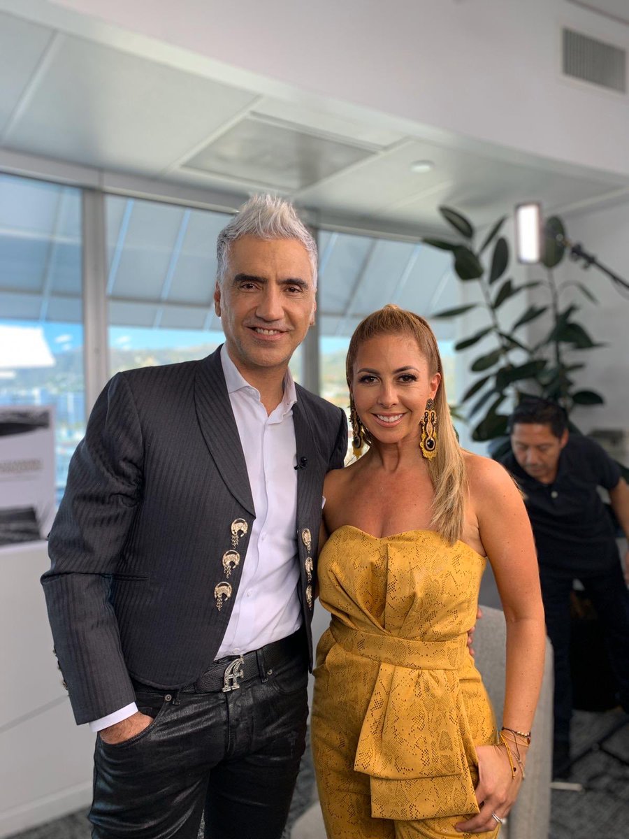 chiquibabyLA's tweet photo. Mañana nos dice ”El Potrillo” que piensa de los Chismes y escandalos en que lo enredan !!! @UnNuevoDia @Telemundo #morrapower #hechoenmexico https://t.co/Mahrq5fSWl