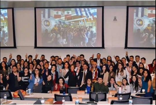 USCLaCASA's tweet photo. Thank you to ALL who attended the 8th Annual USC Latinx Student Empowerment Conference! A special shout out to the folks at LGSA, LBSA, and those who led the informative presentations. This event wouldn't have been possible without our phenomenal keynote speakers!! @PresidentFolt https://t.co/nXLWzG92Br