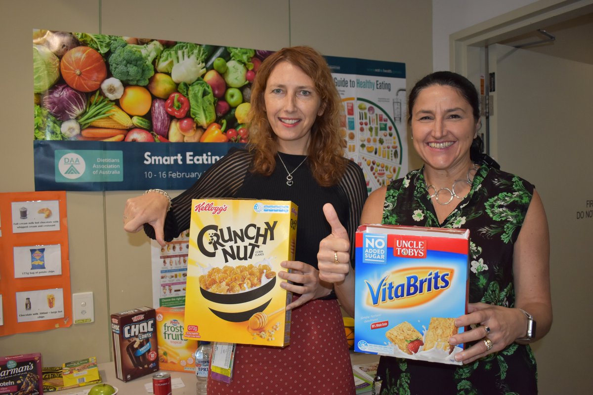 MaterNews's tweet image. This #SmartEatingWeek Mater dietitians have been sharing their top 5 tips for healthier eating: increase your fruit and vegetable intake, know your serve sizes, drink enough water, reduce your alcohol intake and swap unhealthy foods for healthier options.