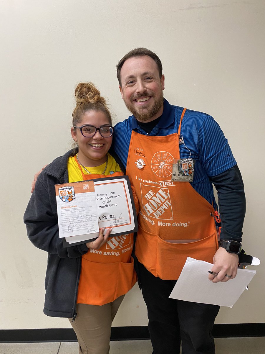 204Dwils's tweet photo. Congrats to Tasha for getting D31 associate of the month! Your amazing customer service and positive attitude make me proud to work with you! #1608monstermile #1customerservice @Adam1608SM  @LindseySFry @RebeccaElkins12 @b_mungul @Cmisotti15 https://t.co/OK0vv5T8wq
