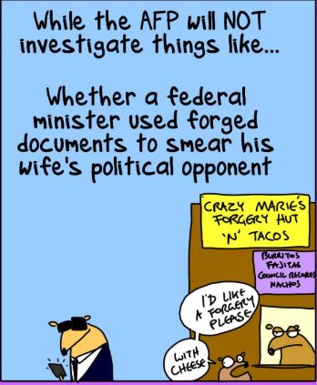 @firstdogonmoon Ya running a #CloseSecond to the Pugs Mr FD Moon..............Flo sends her regards