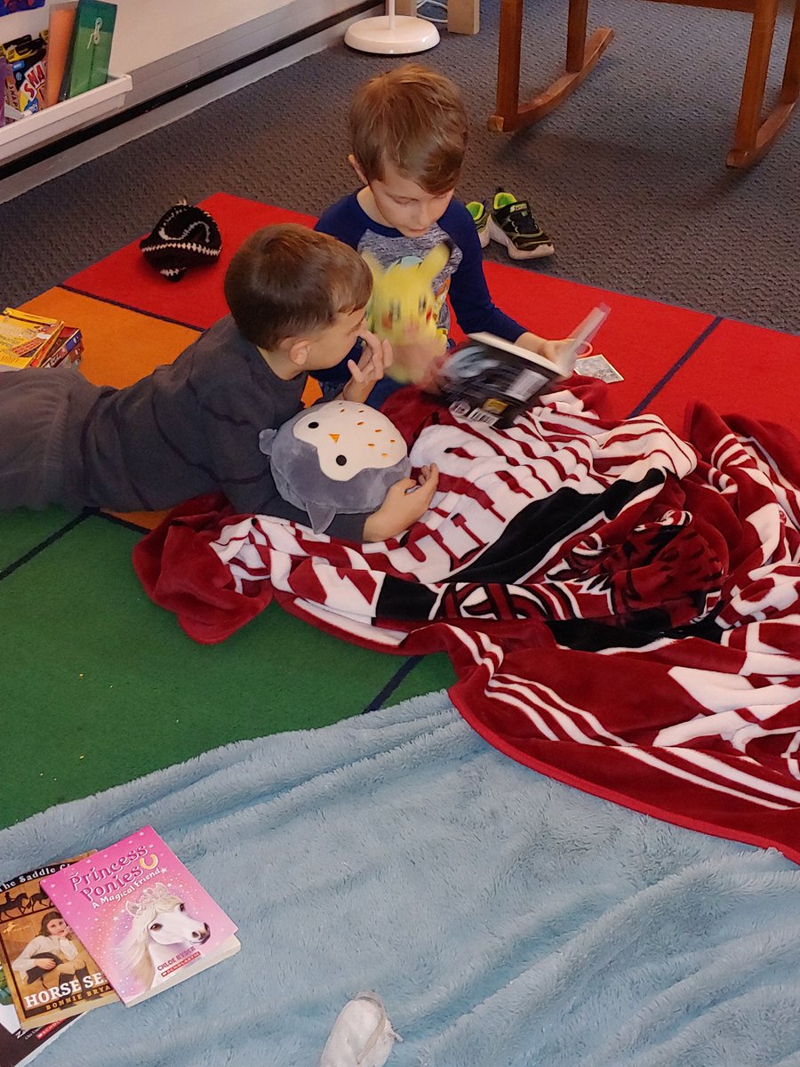ShelbyBuzz's tweet photo. Book Picnic - That's what the class voted on for their Golden Cape reward. Love it! https://t.co/vZ9TLJbe3I