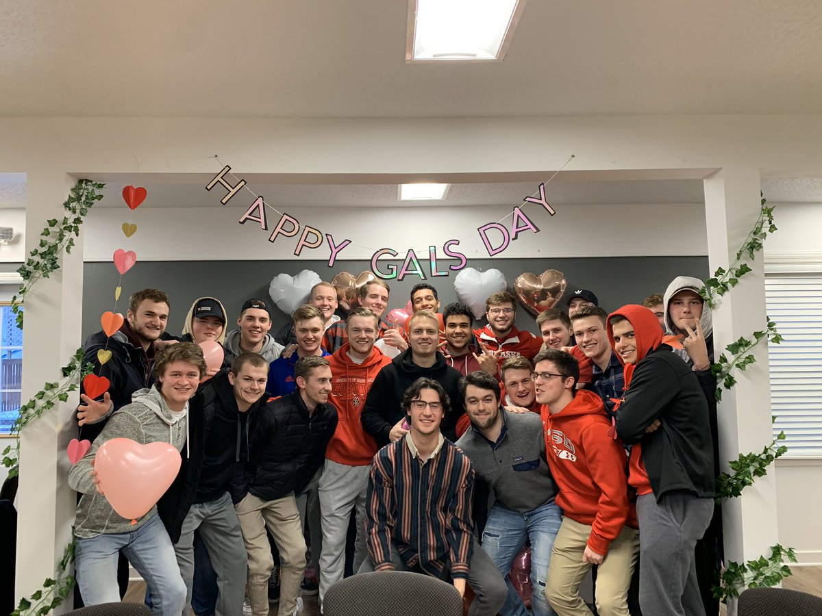 Shot out to <a href="/USDAlphaPhi/">Alpha Phi | University of South Dakota</a> for inviting us over for some homemade spaghetti