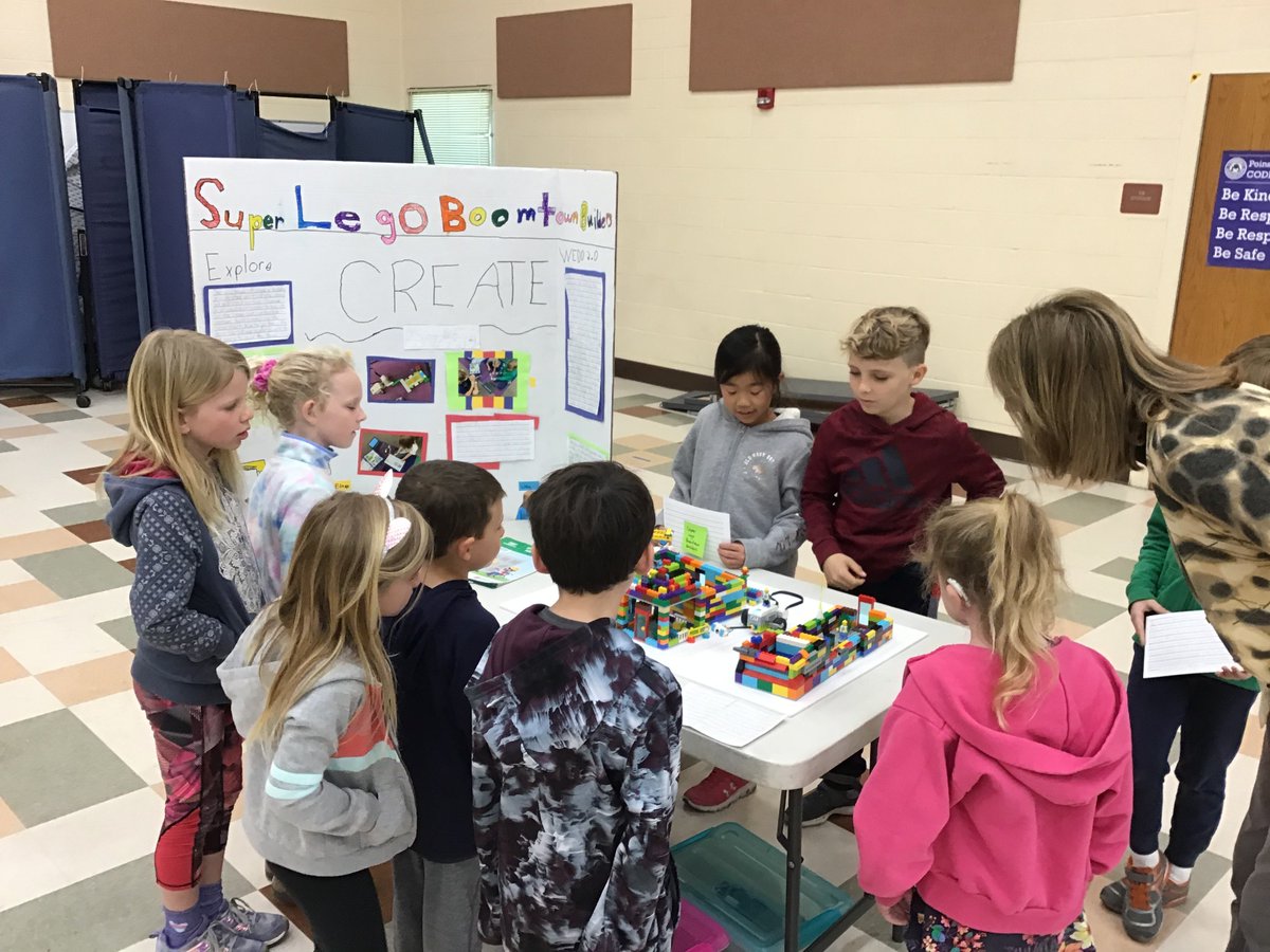 RobertDevich's tweet photo. @2ndgradeduckies second grade class held a LEGO EXPO to showcase First Lego League Robotics where Ss observe how cities and buildings grow, thrive, and change. Great job Panthers! #cusdlearns #poinsettiapanthers https://t.co/gHenITvU7e