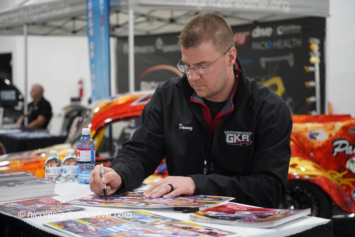 RipItCardBreaks's tweet photo. #AutographAlley Segment 1...
Let’s talk autographs tonight...who is your favorite drivers autograph? Why? What makes a great autograph? 

(More next week in Segment 2)
📸: @NSignorCreative https://t.co/0WamU5qy1b