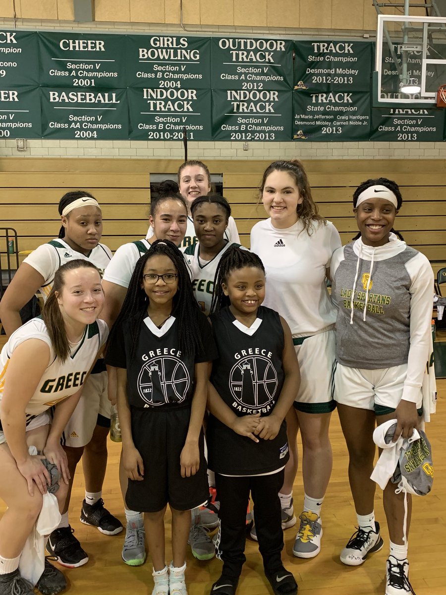 So great to have our Modified Lady Spartans there to warm up with us tonight and share in a special night.  Such a great community these Lady Spartans have around them 💛🏀💚🏀