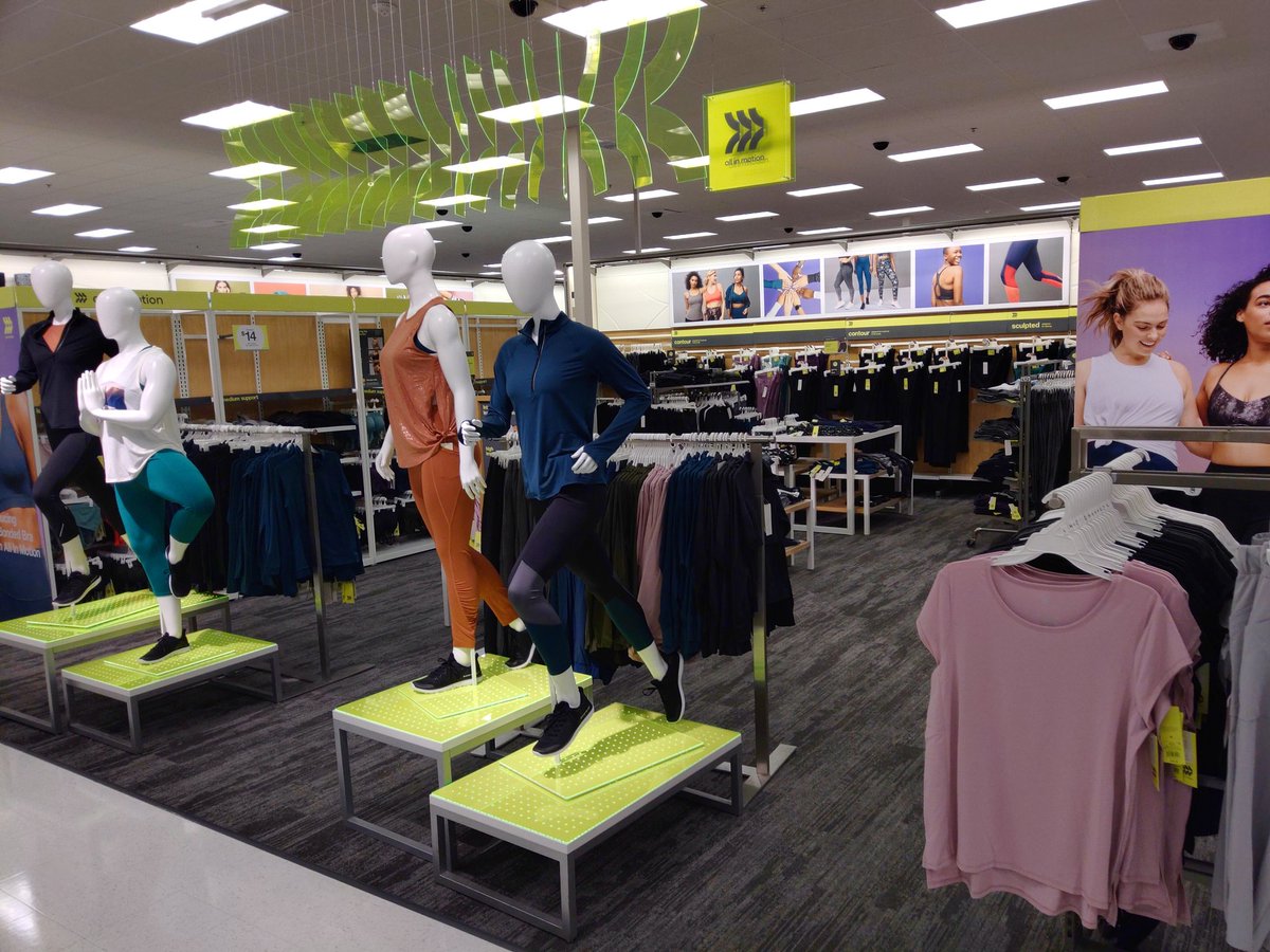 Welcome to #TARGET! We like to make shopping for the things you want easy!!
#T1278 #outsareweird #orderpickup #driveup #welcome #joy #WIRE #allinmotion   <a href="/heit_tim/">Tim Heit</a> <a href="/amoellr/">Austin M</a> <a href="/Smeyer37/">Stephanie meyer</a> <a href="/AustinAtTarget/">Austin Bearden</a> <a href="/afadnesstarget/">Amanda</a> <a href="/RicaDevas/">Erica DeVasier</a>