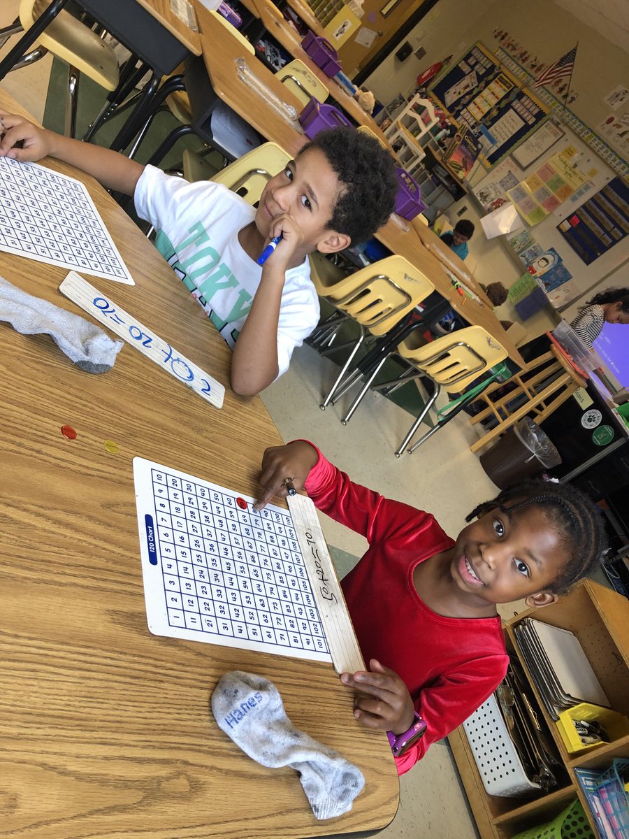 jancy_reavis's tweet photo. Counting our way across rows and columns of our 120 charts! #adding10s #rnegreatthings https://t.co/Eb0TImcVlN
