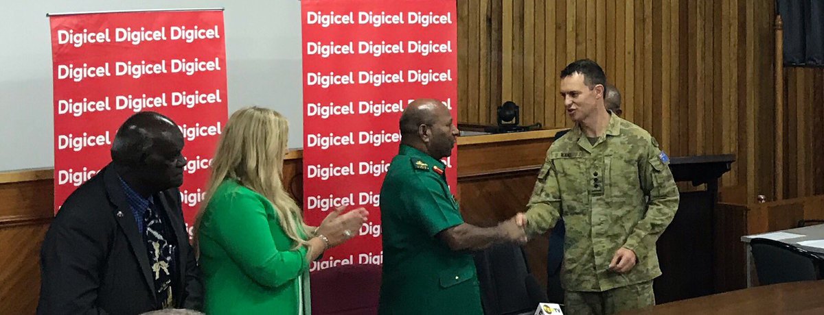 Fantastic to witness the presentation by Digicel of free SIM cards for #KF17 troops so they can contact home plus K100k in donations from PNGDO to ADF for recovery projects 🇦🇺❤️🇵🇬