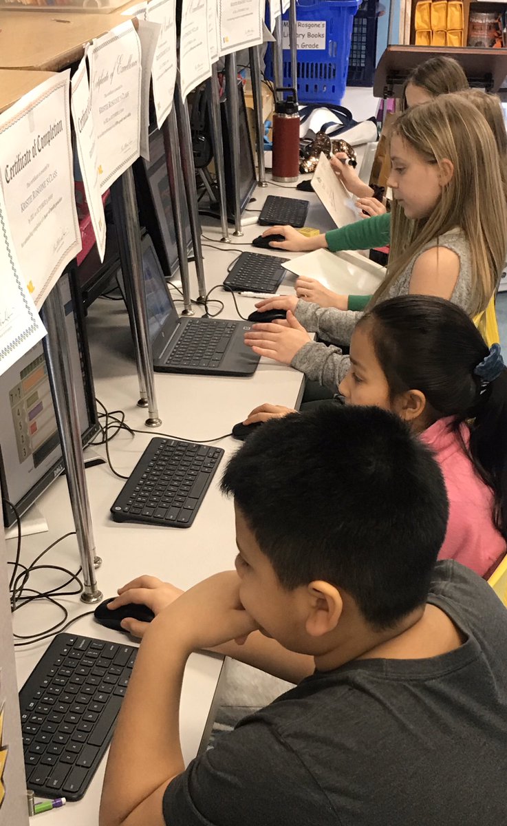 Rosgone4thgrade's tweet photo. My 4th grade kiddos were working hard at their new math center rotations! #EveryKidEveryDay #mathisawesome #workinghard #soengaged https://t.co/XZvog9uAJH
