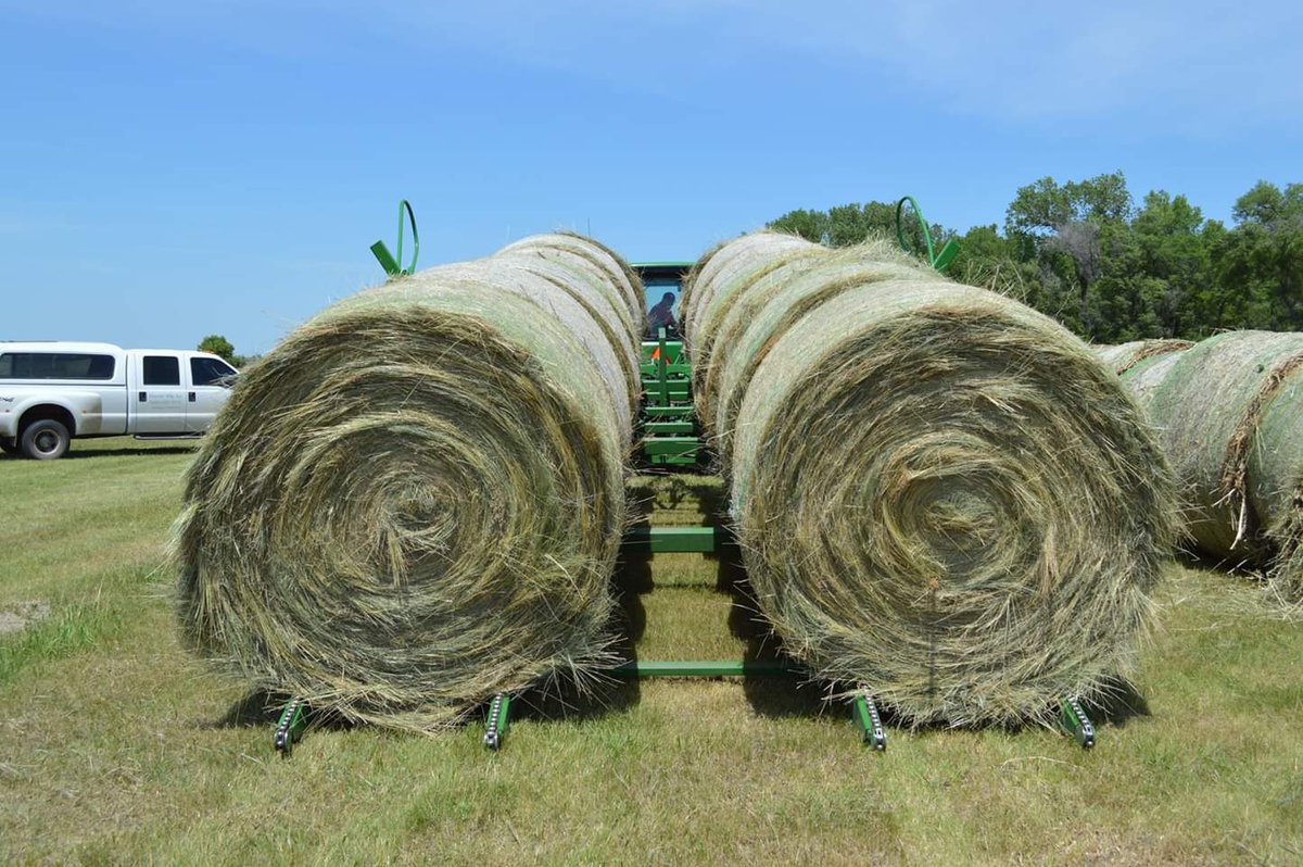 KramerRanchHand's tweet photo. 2020 Kramer Ranch-Hand Double Row Retriever.
#kramermanufacturing
#ranchhand
#balemover
#baleretriever
#hayingseason2020 https://t.co/3My4EDW3l7