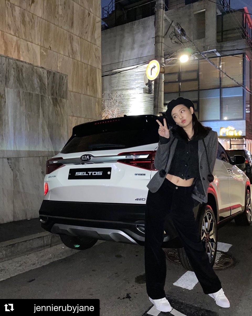 Kia_onbeat's tweet photo. BLACKPINK is seen in their beautiful new looks with #Kia #SELTOS

#SELTOS #Kia #Kiaonbeat #BLACKPINKwithKia #셀토스 https://t.co/dJkZrHvafH