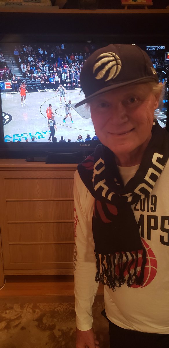 WhaleyWaterloo's tweet photo. @Raptors #scarfoff https://t.co/g23dzxSsNb