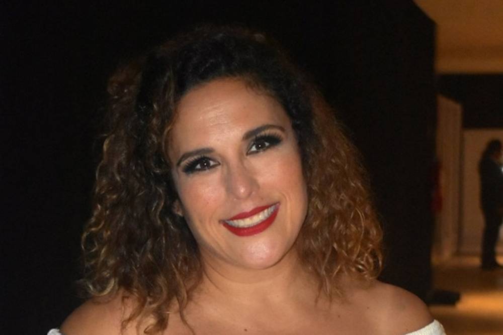 mundonoveleromx's tweet photo. :INTERACTUAR: 
Si eres #ValeFan de Corazón, le  darás 🔃 y ❤️ a esta publicación . 
•Comenta cuál telenovela te ha gustado más de Angélica Vale• 
@perlavalefan @ValefansBrasil
@clubvalefansBR @valefansempre
@ValefanVenezuel 

#MundoNovelero🌐 https://t.co/xbrTYGDdb9