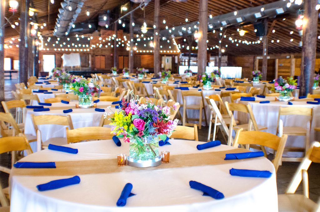 We're loving this corporate dinner set-up! ✨