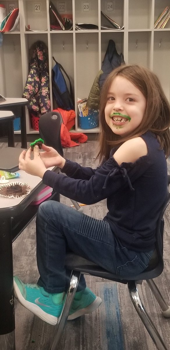 MissLehman87's tweet photo. We have 6 February birthdays. This sweetie doesn't have one of them but she might enjoy the cupcake celebrations more than the actual birthday kiddos. #isdstrong #cpknights #cpfirst #nowthatspurejoy https://t.co/Z1h8SUccv0