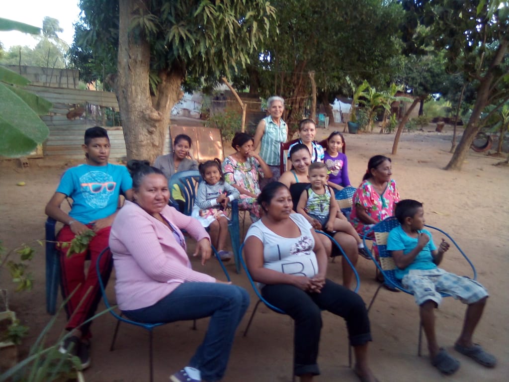 Abyff29's tweet photo. Los Grupos Pequeños son una herramienta util para llevar el Mensaje de Jesus a donde estan las personas, en sus casas, barrio, sector. Yo apoyo los GP y Tu? 

#GrupoPequeños
#GrandeBendiciones 
#MiBibliaDice https://t.co/AXvRFM72rP