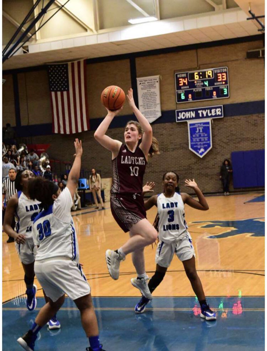 Congrats to @susie_morann and The Whitehouse Ladycats !!  Susie is a 2022 F/Post who is a force !!!  They are headed to the Playoffs !!! Good luck in the playoffs...cannot wait for another great Spring/Summer with you !!! #adidasgood #sus #platinumbball