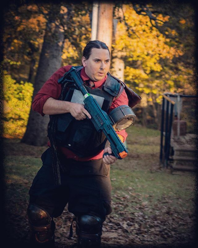 NegativePulse's tweet image. The #apocalypse needs blasters!
At #DystopiaRising we use contact safe #larp weapons. That includes our ranged weapons. We use foam based projectiles (a huge majority of which is #nerf brand #nerfguns) 
Any survivor that’s spent a few days in the #wastel… ift.tt/2HjyLfY